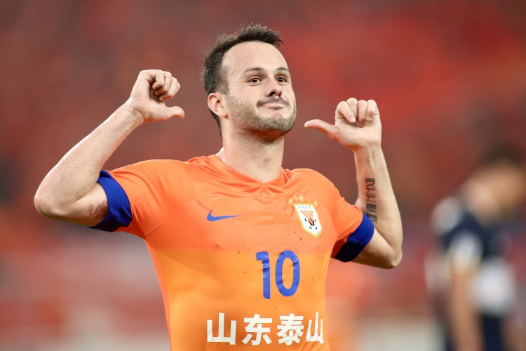 开云权威入口-记者赞卡扎伊什维利：背后有压迫停球后还能找回平衡，牛！